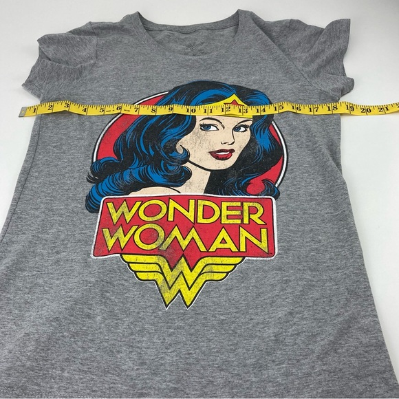 DC Comics Wonder Woman Ladies Gray T-Shirt Size M - Picture 8 of 13